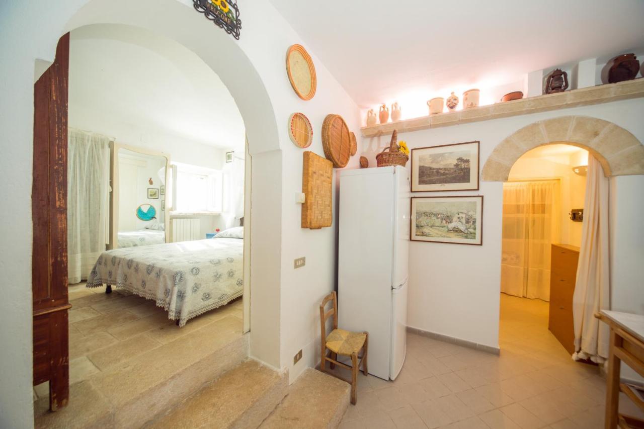 Trulli Girasoli E Viole Cocolicchio الغرفة الصورة